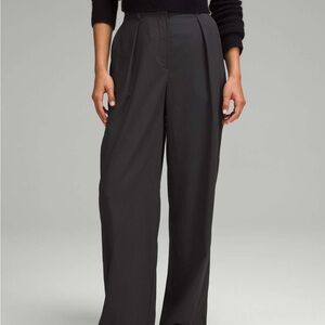 NWOT lululemon Pleat-Front High-Rise Trouser *Regular